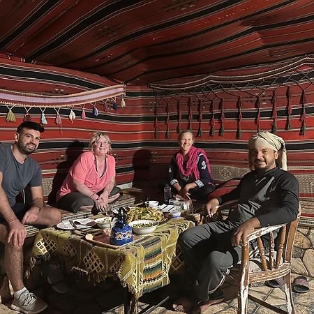 Happy Bedouin House Petra Bed & Breakfast Al Hayy Exterior photo