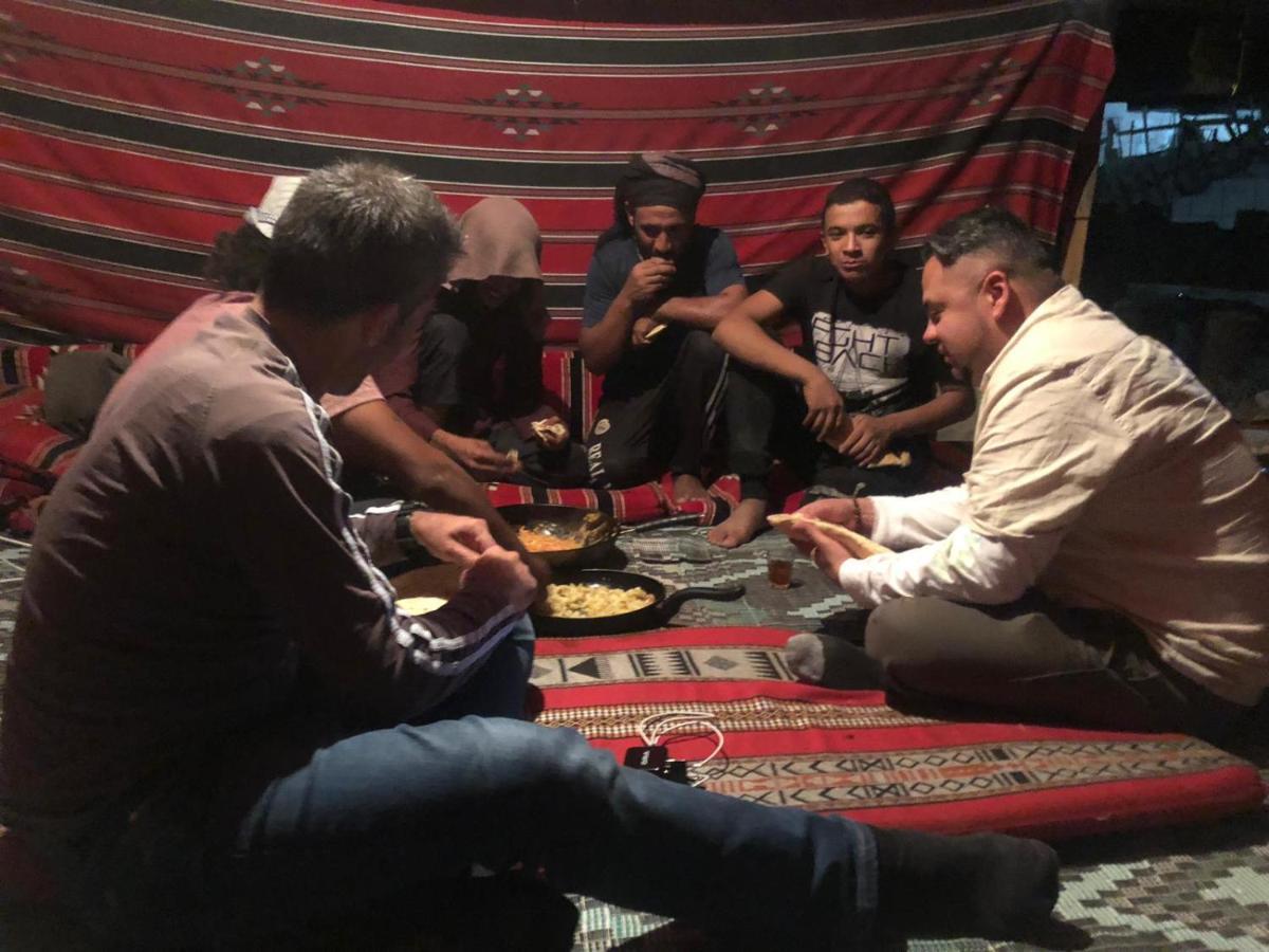 Happy Bedouin House Petra Bed & Breakfast Al Hayy Exterior photo