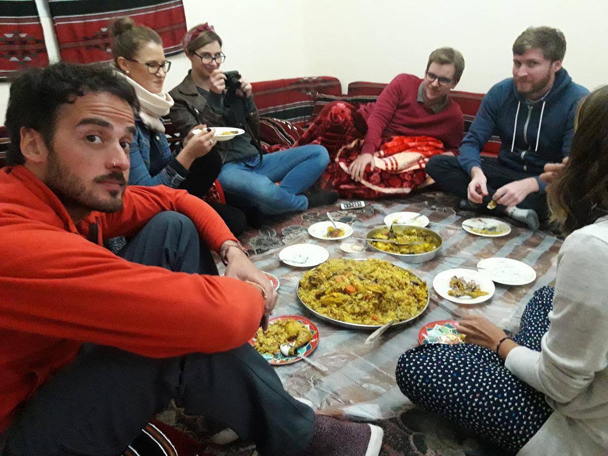 Happy Bedouin House Petra Bed & Breakfast Al Hayy Exterior photo